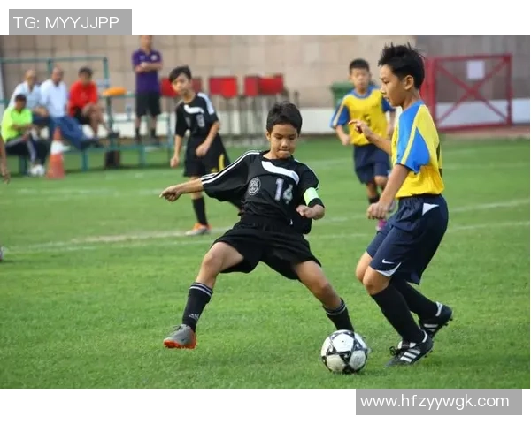 超轻泥足球的魅力与创新玩法探索让你体验全新运动乐趣